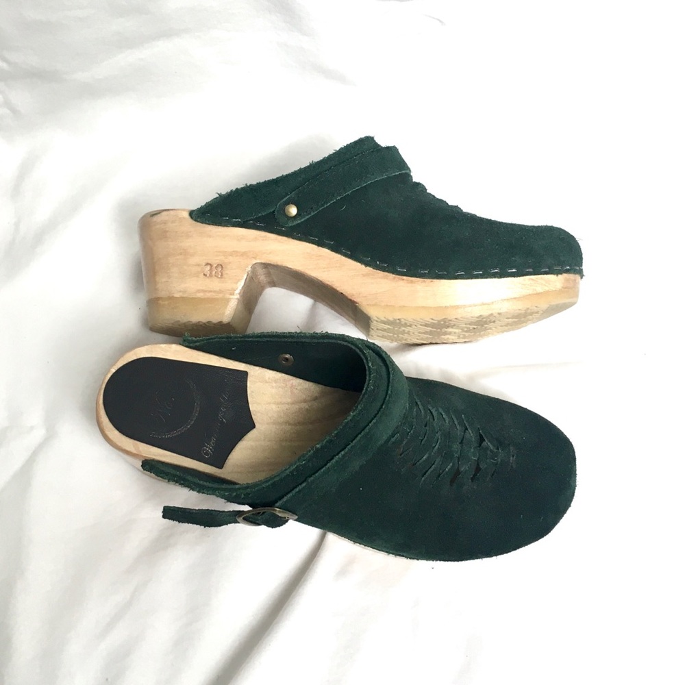 No. 6 mid heel woven Heidi clog in clover green